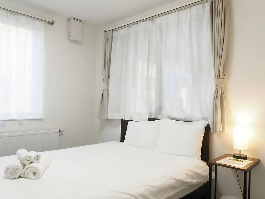別荘 Guest House Earth【The Moon & The Sun】 札幌市